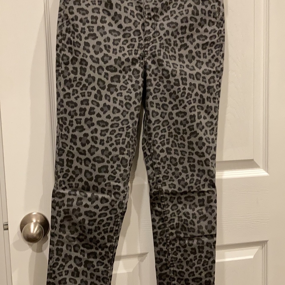 Divided Jeans